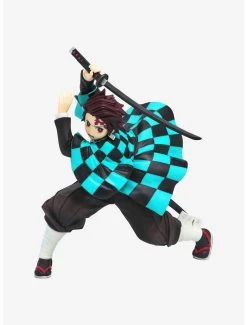 Boxlunch Bandai Spirits Demon Slayer: Kimetsu No Yaiba FiguartsZERO Tanjiro Kamado (Proceed With Unbreakable Heart And Sword Ver.) Figure