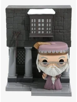 Boxlunch Funko Pop! Deluxe Harry Potter Albus Dumbledore(with Hog's Mead Inn) Vinyl Figure